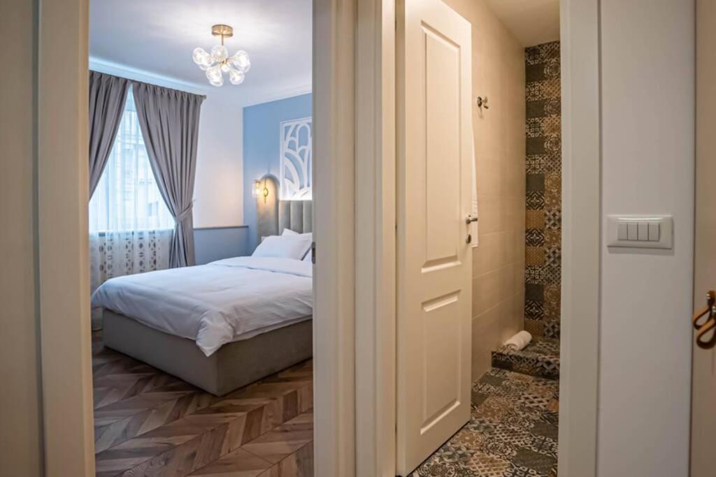 History Museum Apartment Bukarest Kültér fotó