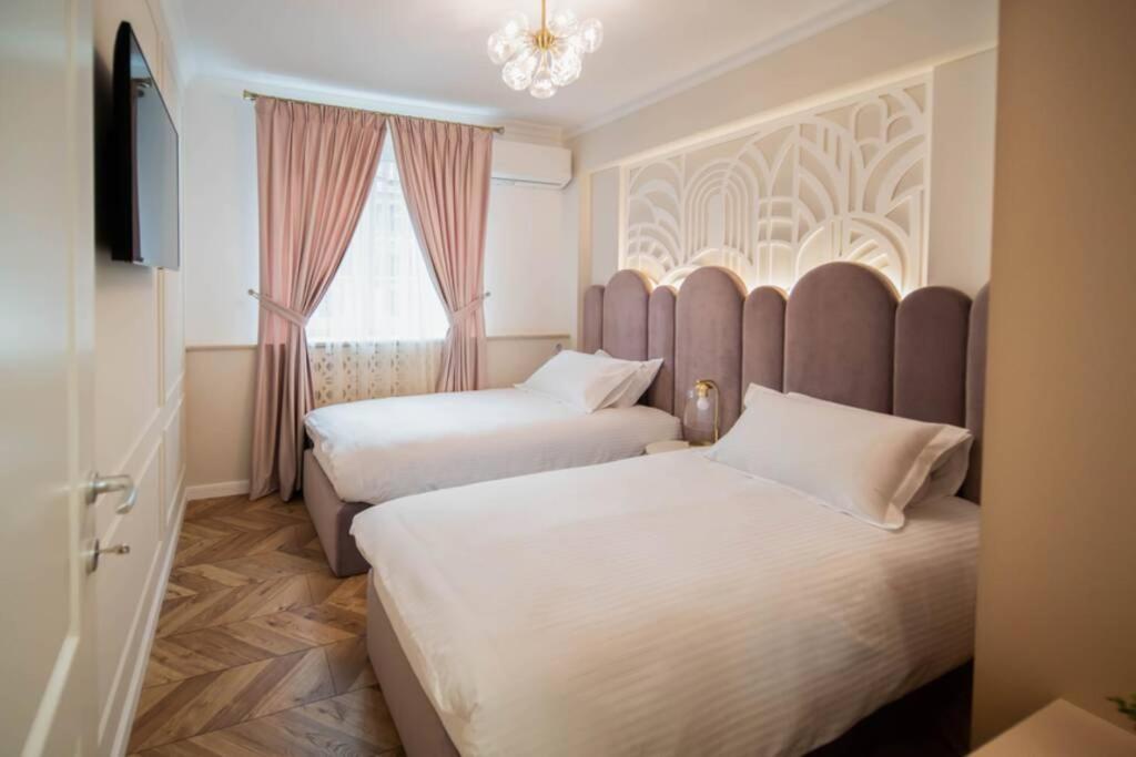History Museum Apartment Bukarest Kültér fotó