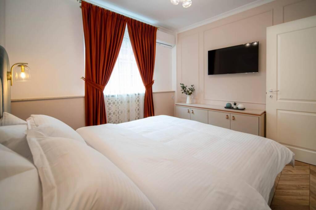 History Museum Apartment Bukarest Kültér fotó