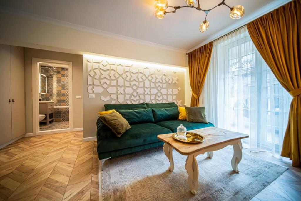 History Museum Apartment Bukarest Kültér fotó